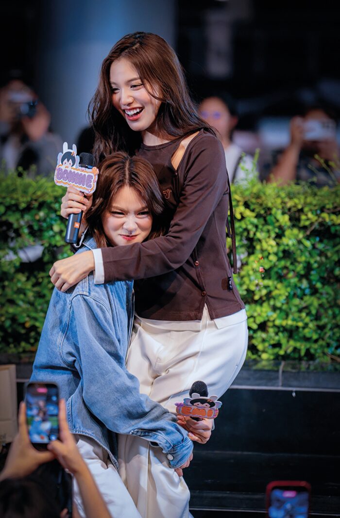 Photocard emibonnie-013